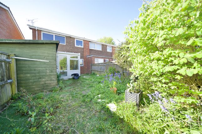 20,, Gloucester Close, Weymouth photo 3