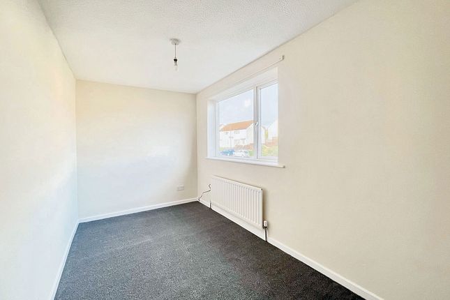 29, Hale Rise, Peterlee photo 3