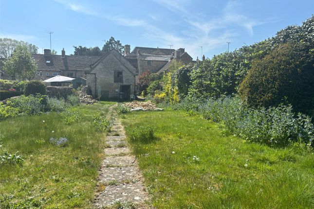 Old Saddlers, 33, Witney Street, Oxfordshire photo 2