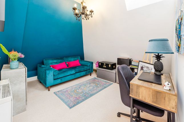 Flat 5, The Ansty Cross, Cuckfield Road, Haywards Heath photo 4