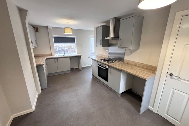 17 Park Road, High Peak photo 3