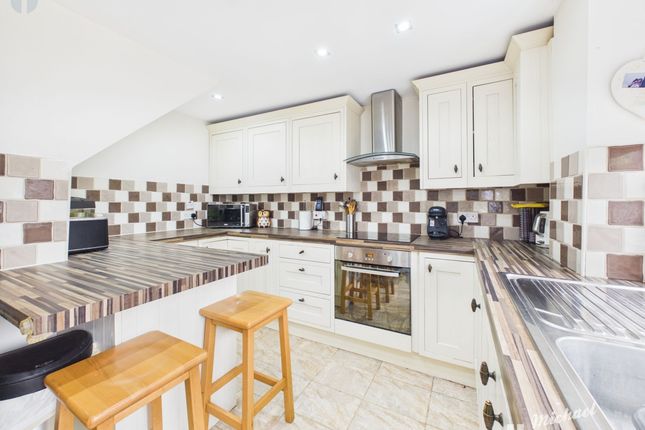 61 Coventon Road, AYLESBURY photo 4