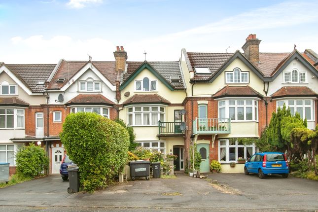 Studio flat on Flat B, 16, Alumhurst Road, Bournemouth, £80,000