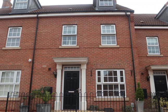Thumbnail Town house to rent in Mansell Close, Beverley