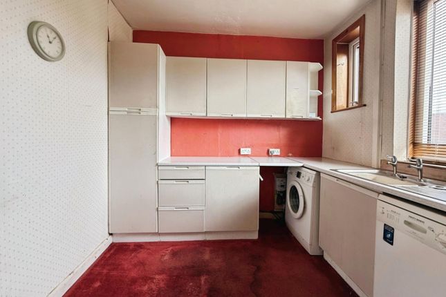 186, Nethershire Lane, Sheffield photo 3