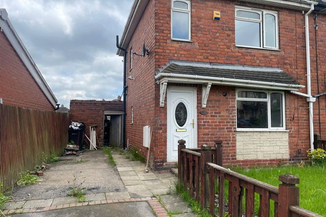 Thumbnail Property to rent in Central Avenue, Tipton