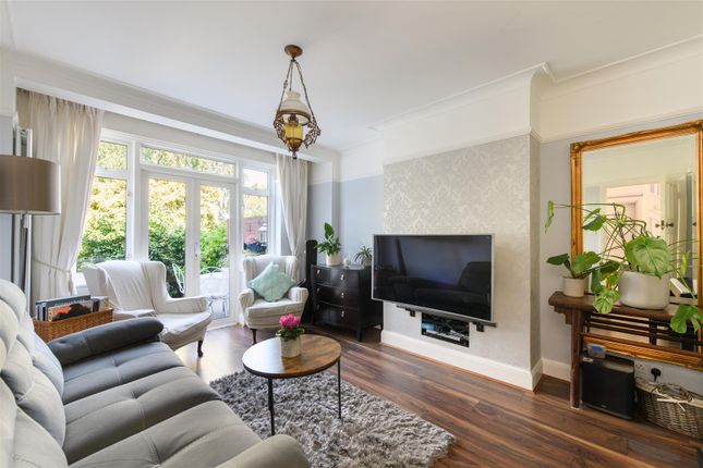 95, Wynchgate, London photo 4