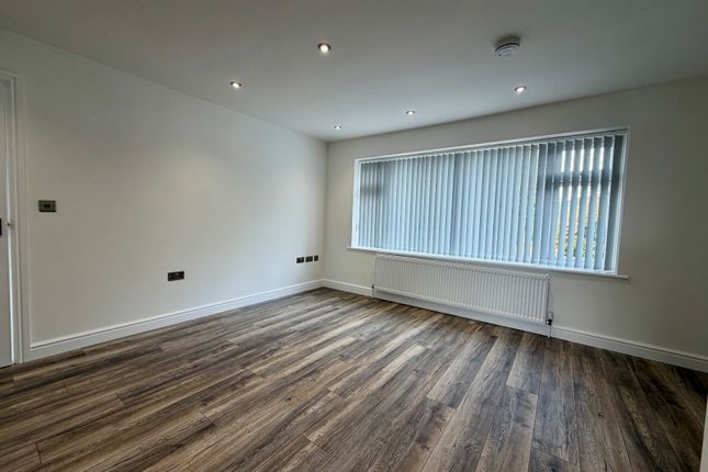 74A,, Windmill Avenue, Rednal photo 4