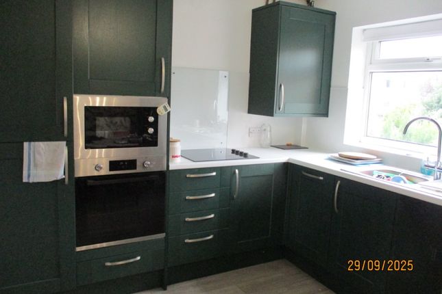 102, Hopefold Drive, Manchester photo 3