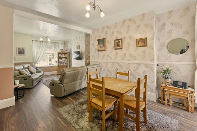 5 Randlesham Street, Manchester photo 2
