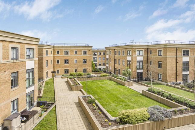 Thumbnail Flat for sale in Mill Road, Hertford