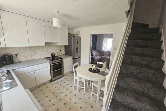 Summersgill Close, Heywood photo 5