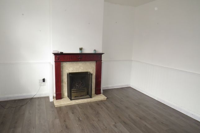 Thumbnail Property to rent in Denfield Avenue, Halifax