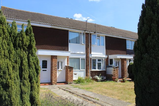 2 bed terraced house to rent in Rowland Way, Aylesbury HP19