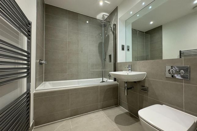 Flat 16, Athena Court, 8, Bridge Avenue, Maidenhead photo 2