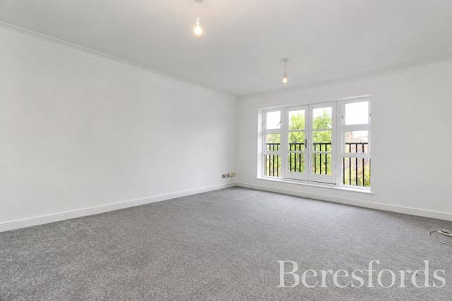 34, St. Kathryns Place, Upminster photo 2