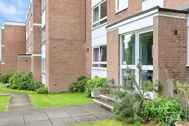 Flat 2, 30C Forest View, London photo 4