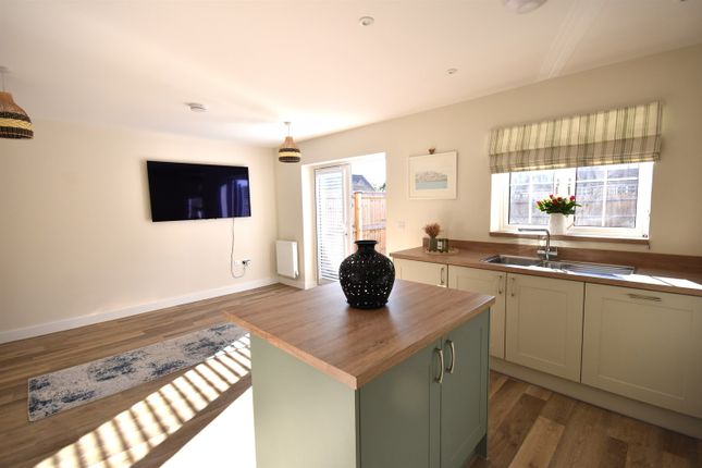 7, Alder Grove, Waterlooville photo 5