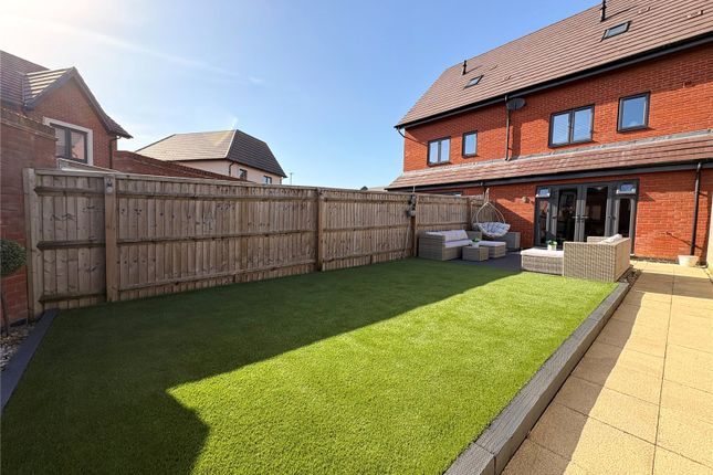 50, Rievaulx Way, Northamptonshire photo 2