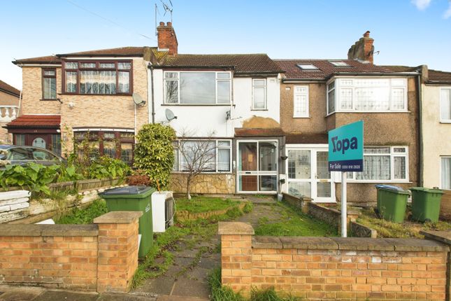Thumbnail Terraced house for sale in Raymere Gardens, London