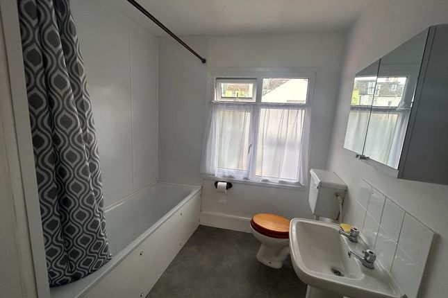 19a Howard Road, Brighton photo 5