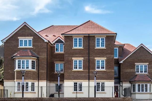 Thumbnail Flat for sale in London Road, Luton