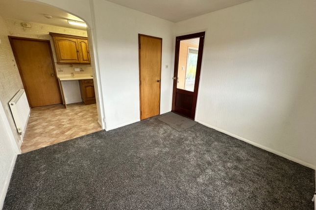 50, Pendre Close, Brecon photo 3