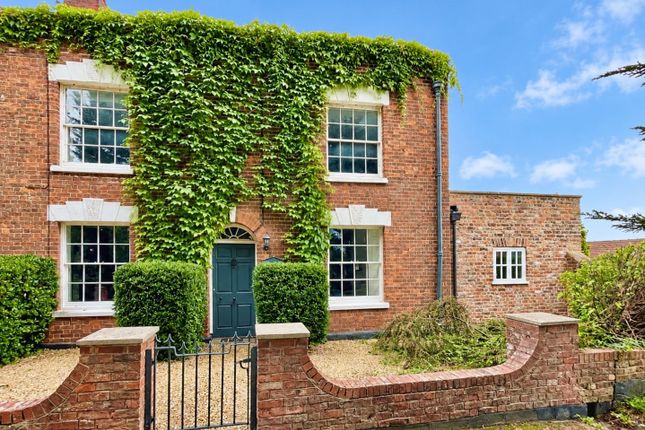 4-bed house on Berkeley, £695,000