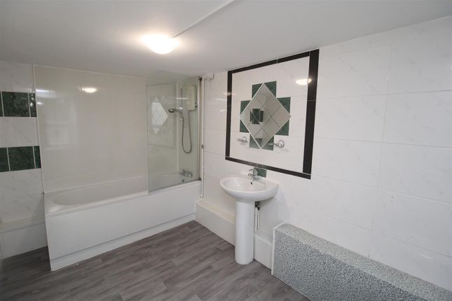 224, Tyntyla Road, Pentre photo 5