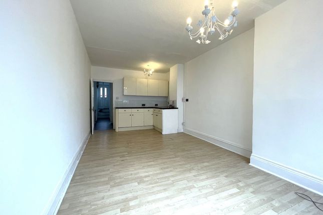 66(A), High Street, Dartford photo 5