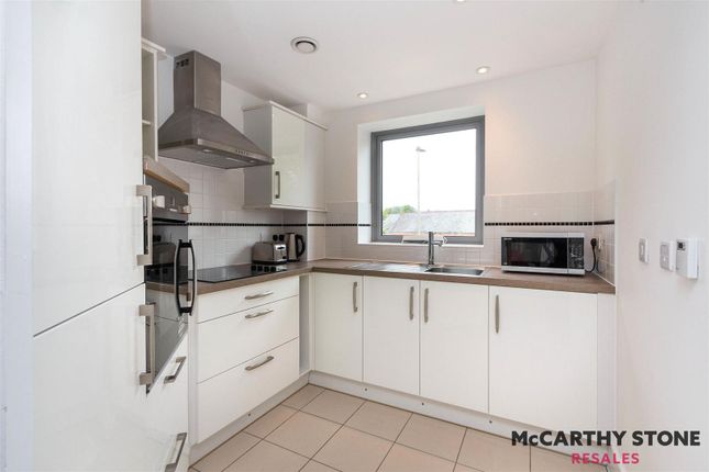 28 Kings Place, Fleet Road, Fleet photo 2