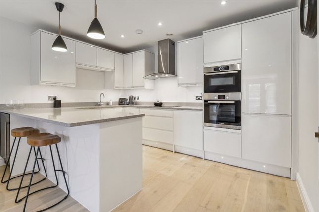 Flat for sale in Bickley Park Road, Bromley
