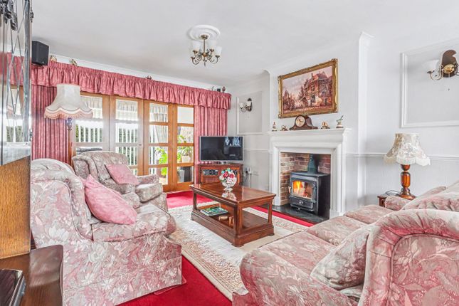 50, Chelsworth Crescent, Thorpe Bay photo 3