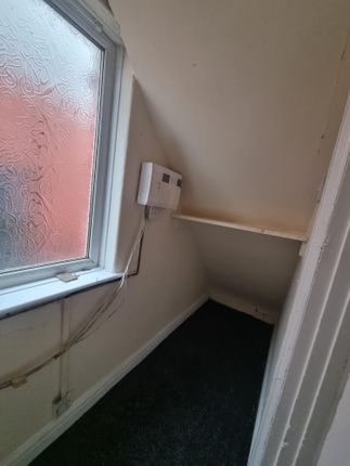104, Victoria Street, Chadderton photo 4