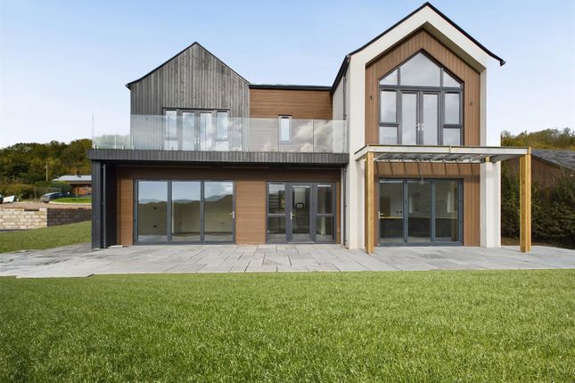 Porth Y Waen Rear Complete.Jpg