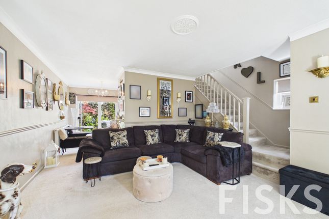 117, Chesterfield Avenue, Benfleet photo 2