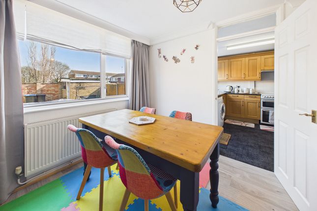 56, Aycliffe Drive, Hemel Hempstead photo 4