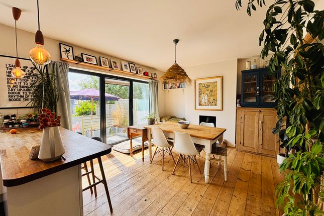 7, Harbour View Crescent, Penzance photo 3