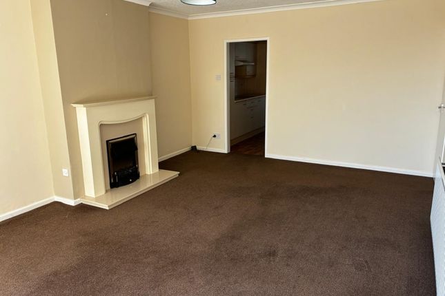 35 Woodkirk Avenue, Woodkirk, Wakefield photo 3