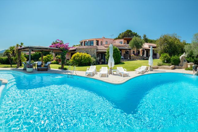 Villa for sale in Cala di Volpe, Costa Smeralda, Sardinia, Italy