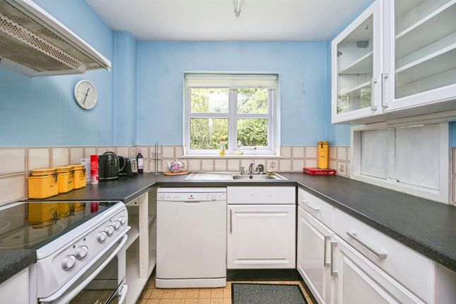 112, Tudor Court, Liverpool photo 2