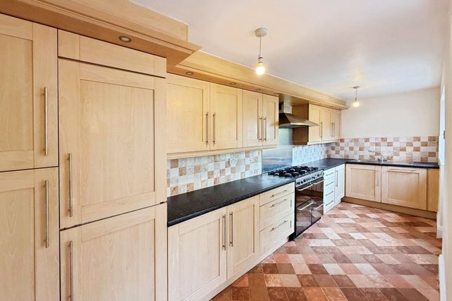 328A, Stand Lane, Manchester photo 5
