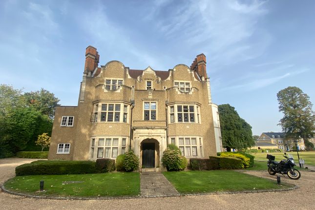 Thumbnail Flat for sale in Duncroft Manor, Staines-Upon-Thames