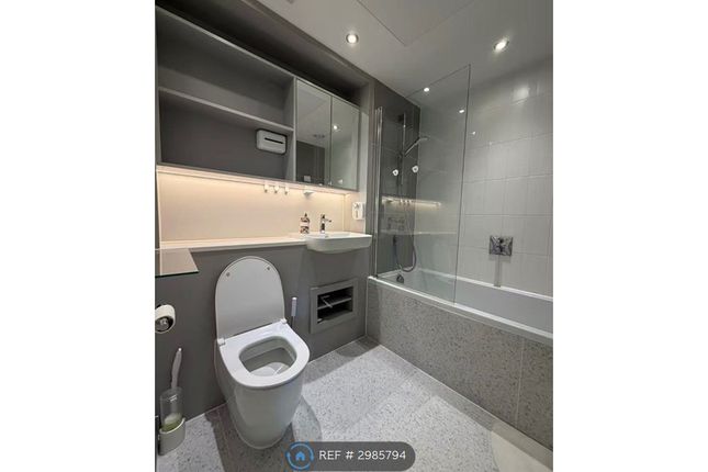 Duval House Grant Road, London photo 4