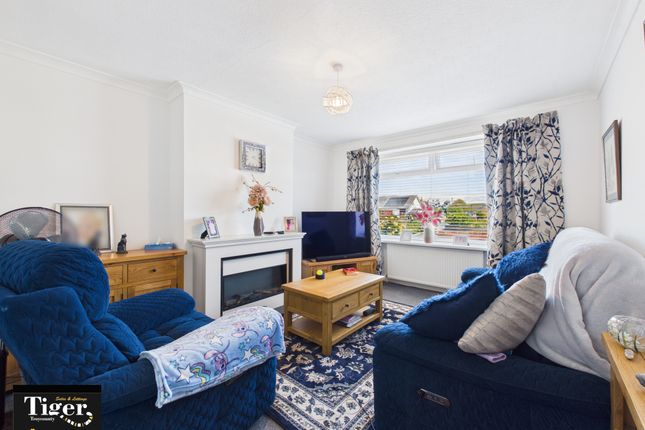 155, Cleveleys Avenue, Thornton-Cleveleys photo 2
