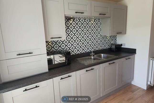 Flat B, Mackie Place, Elrick, Westhill photo 2