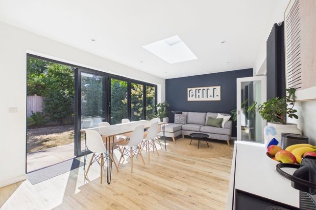 22, Elgar Way, Horsham photo 3