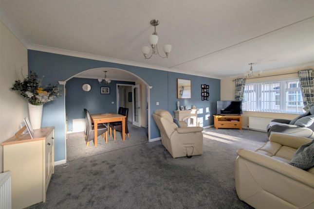 5 Cotswold Court Park, Gloucester Road, Cheltenham photo 2