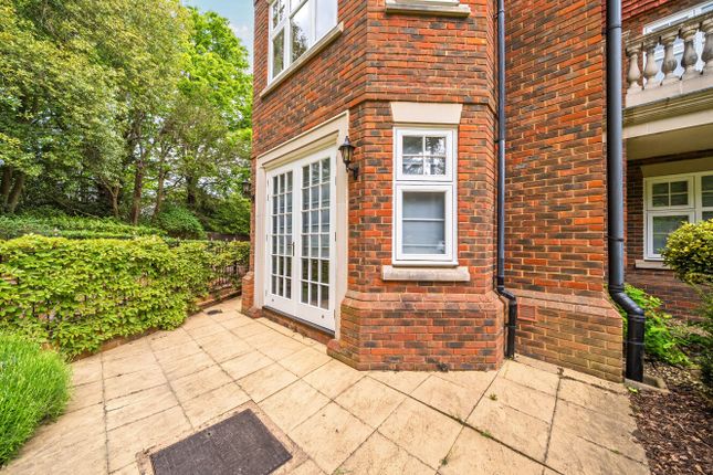 Flat 1, Oaklands,, Kemnal Road, Chislehurst photo 2