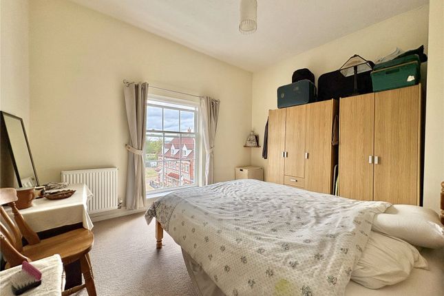 31, Cobham Road, Dorset photo 3